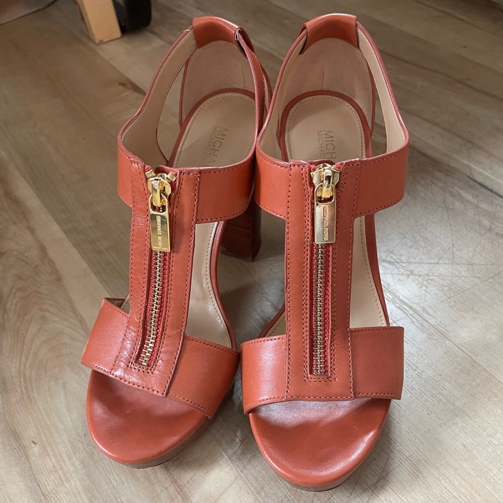 Michael Kors T-strap Heels / Tan / size 6M